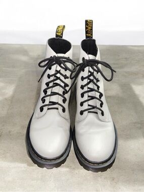 Dr. Martens Air Wair LUANA Boots